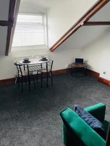 Seafront Comfort Apt Free WiFi Parking