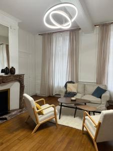 - Cosy Chastillon - Lumineux Appartement 2 chambres - En plein cœur du centre-ville