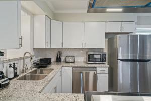 Amazing 4BR 2Bath Home with Pool & Game-Movie Room