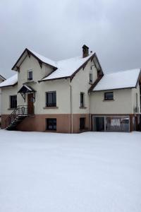 Gîte Brimbelle avec piscine et jacuzzi