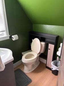 Cozy 2nd Floor Suite- in Hecla