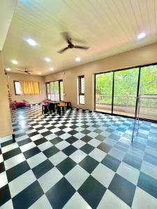 Nature View Old Stable Villa - The Dream Stays ll Infinity Big Pvt Pool ll Wi-Fi ll 3BHK