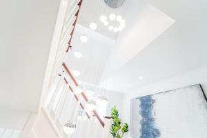 Emerson Park Villa, Heated Pool, Hot Tub, Cinema