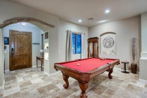 Saguaro Sunset - Secluded 4BR Home with Rooftop Patio