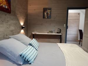 Chambres dhôtes BELLE-VUE -Vue sur château