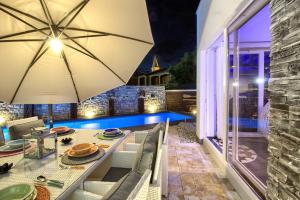 Charming villa Darte with private pool near Rovinj, extra pool heating available