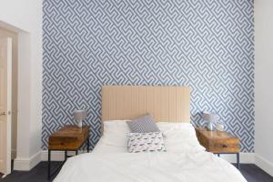 Charming 2-Bed Apt in M16