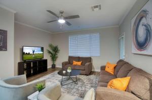 Modern 3-BR Condo near Kierland