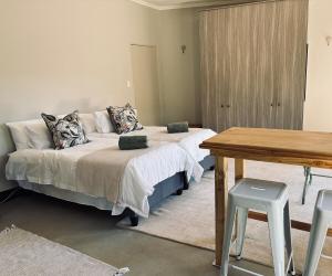 Annahs Rayton Hideaway