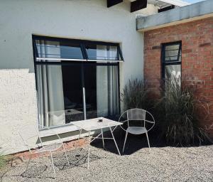 Annahs Rayton Hideaway