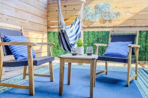 Jennifers Modern Federal Hill Apt w Private Deck