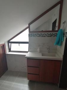 Habitación en ambiente familiar al norte de Medellín - Morada Living