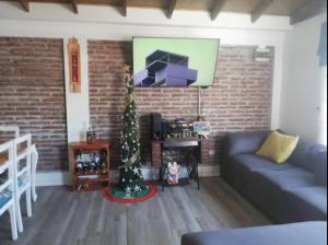 casa familiar vista a la cordillera con estacionamiento