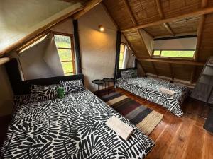 Cabaña Yarumero OVNI en las Montañas Tabio