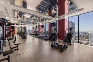Luxury Downtown Studio - Pool & Gym