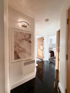 Lux 2-Bed City Centre Apartment Sleeps 6 Free Parking Balcony Near Leeds Station & Millennium Square view