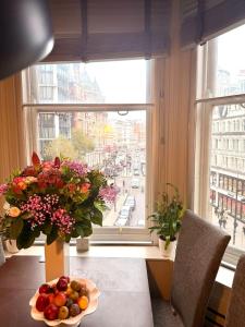 Elegant 3BR Home Near Hyde Park in Knightsbridge