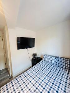 Modern 2BR Apt near NTU & City Centre-Free Parking