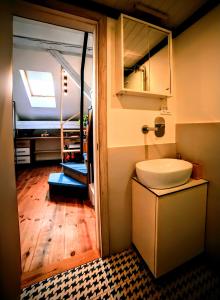 Old Port Riverside Lofts in City Center