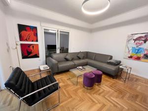 130m Luxury apartment in the heart of Athens