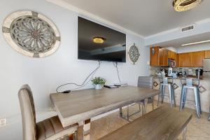 Pelican Beach Resort 504