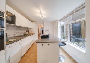 London City Large Two Bedroom Apartment