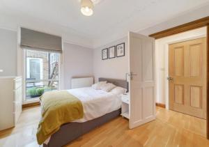 London City Large Two Bedroom Apartment