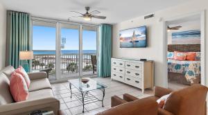2 Bedroom Newly Remodeled Beachfront Condo, Destin