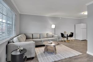 Simple 1BD with 2 Twins near Duke & Downtown