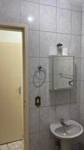 Edícula no Centro, ao lado da prefeitura e estação