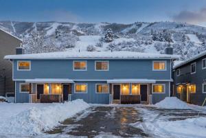 Bright 3BDR Walk to Slopes or Park