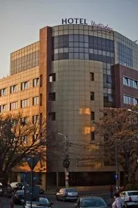 Hotel Yesterday - Roşu