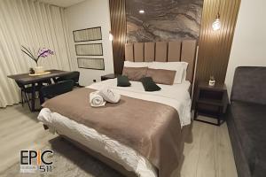 Epic Suite 511 Deluxe Airport