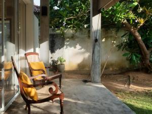 White parrot beach villa