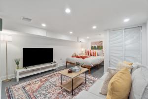 Holiday Home Brownstone City Stay 5BEDS, Private Dual Units