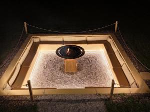 Luxe et sérénité : jacuzzi, sauna, piscine chauffée, home-cinéma et plus près du Mans - FR-1-410-396