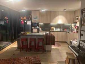 Dos Piezas para Estudiantes o Profesionales