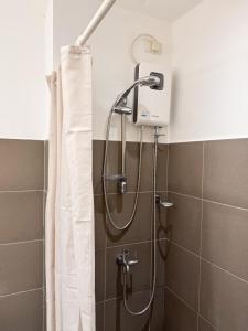 Top-Floor Studio in Makati with City Views Good For 2-3 Pax