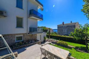 Apartments in Crikvenica 45073