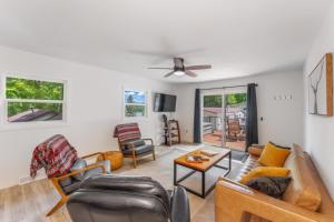 TB-13 Thunder Bay Resort Cabin 13