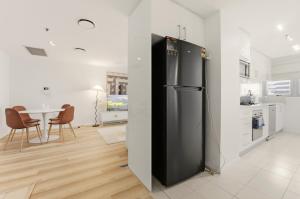 Burwood 2BR Next to Station and Mall