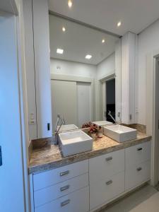 Apto Vista Mar Rua 236 Meia Praia Itapema