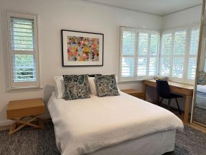 South Yarra Art Deco Luxe on the Botanic Gardens