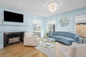 Resort-Style, 3BR and 3BA, Heated Pool & Spa, BBQ