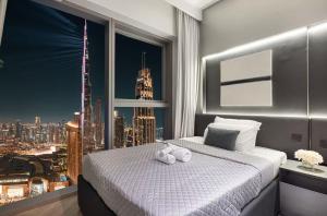 Premium Suite 3 BR 200 degree Views 85-inch TV and Sunset View