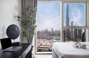 Premium Suite 3 BR 200 degree Views 85-inch TV and Sunset View