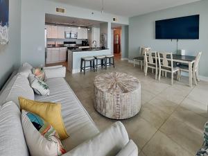 Palisade Palms TW1012 - Sea Escape