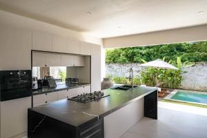 Airies Zen 3BR Luxury Private Pool Villa - Uluwatu