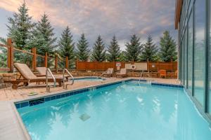 Studio Deluxe in the Lodge at Mountaineer Square