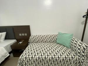 Shore - Spacious Room with Balcony - 52D